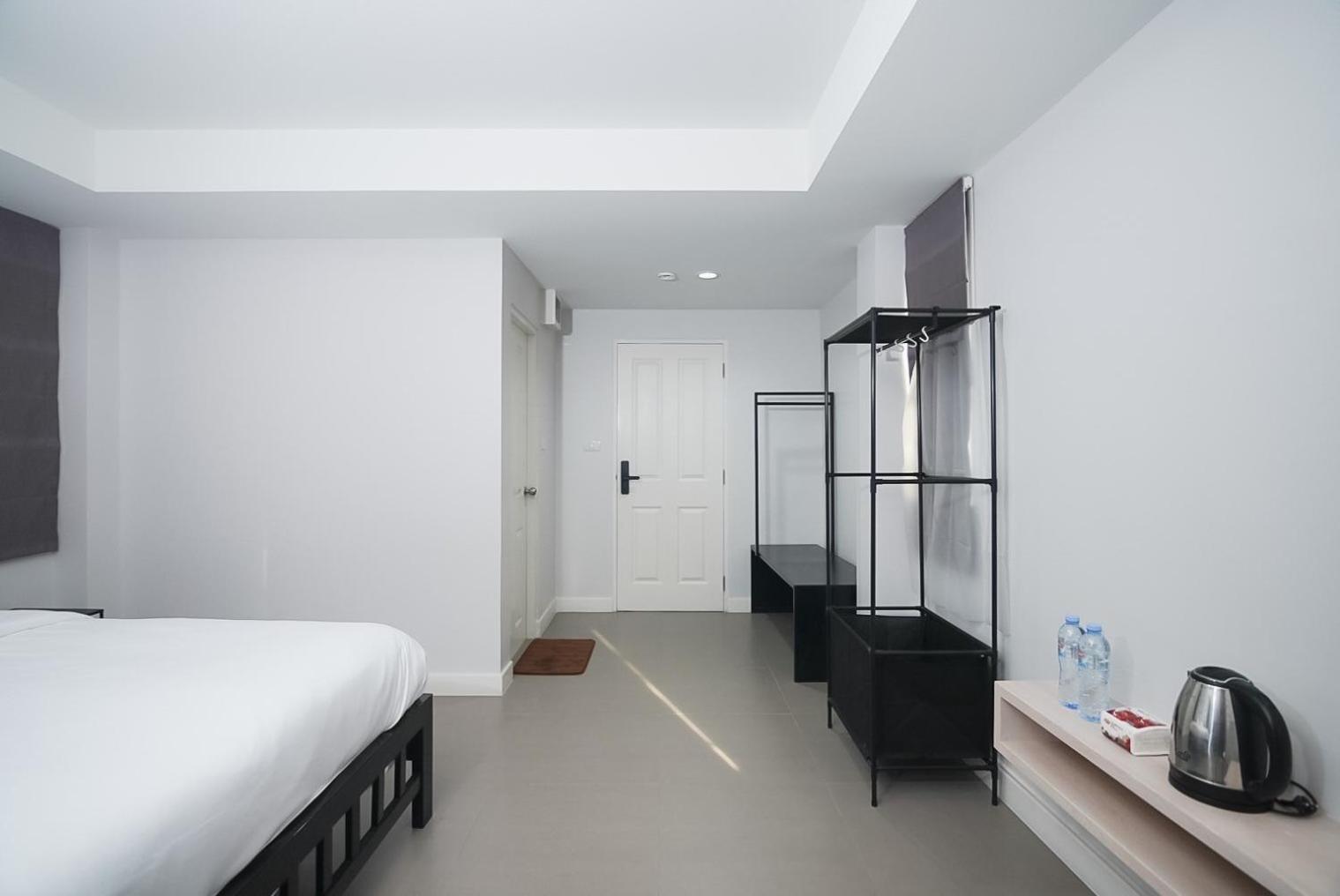 Mitr Inn Mrt Samyot Station - The Grand Palace Бангкок Экстерьер фото